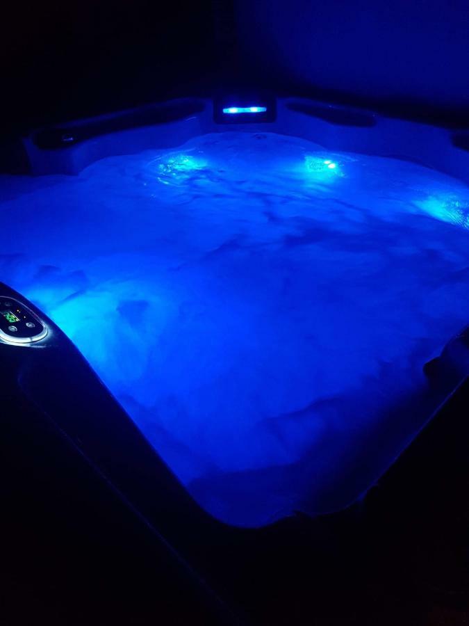 Vollie House With Hot Tub, Sauna & Log Burner Penpont Buitenkant foto